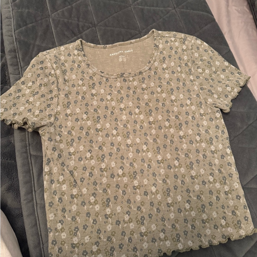 American Eagle Outfitters Green Fitted Ribbed T-Shirt